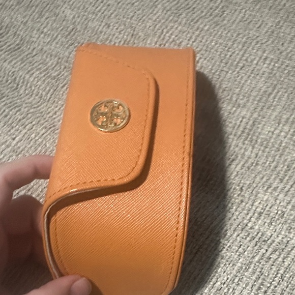 Tory Burch Gold Logo Sunglasses Case main image 4